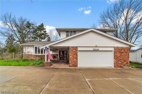 25129 Maidstone Ln, Beachwood, OH 44122
