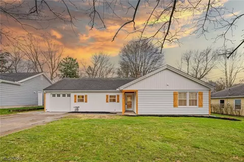 497 Overwood Rd, Akron, OH 44313