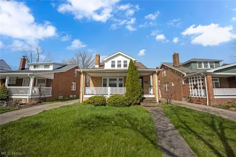 1512 Jaeger Dr, Lyndhurst, OH 44124