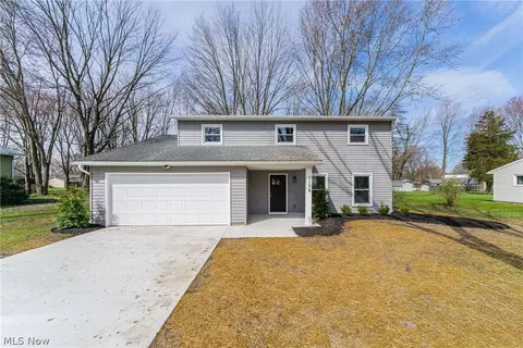 7176 Glendale Rd, North Ridgeville, OH 44039