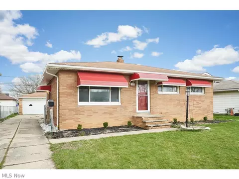 5829 Wengler Dr, Brook Park, OH 44142