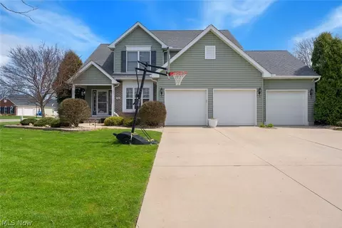 7381 Fowlers Run, North Ridgeville, OH 44039