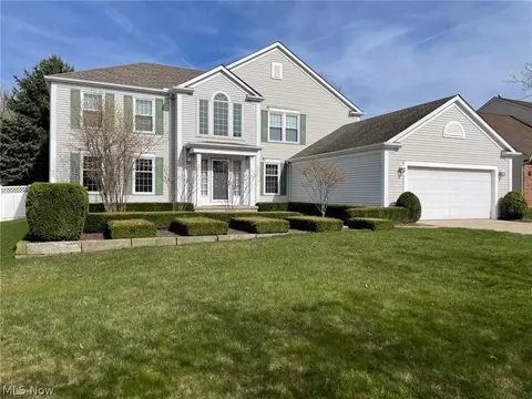 17031 Hampton, Strongsville, OH 44136