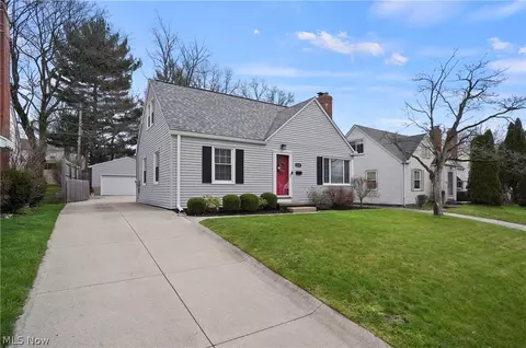 2037 26th St, Cuyahoga Falls, OH 44223