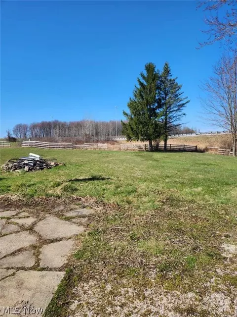 Exterior - 409 Carson Dr, Ashtabula, OH 44004 photo 7 of 7