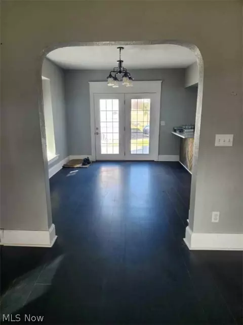 Entry Way - 409 Carson Dr, Ashtabula, OH 44004 photo 1 of 1