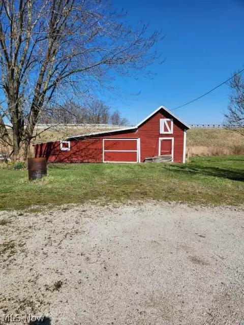 Exterior - 409 Carson Dr, Ashtabula, OH 44004 photo 5 of 7