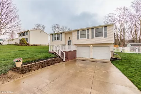 4811 Debbie Dr, Medina, OH 44256