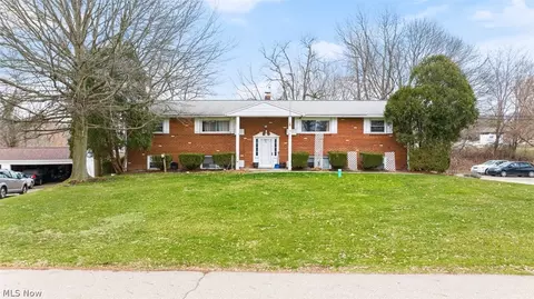 3555 N Vista St NW, Uniontown, OH 44685