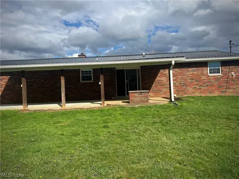 1365 Greenlees Rd, Fleming, OH 45729 photo 2