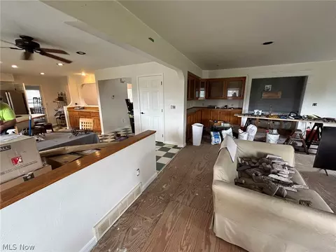 Living - 4005 E Smith Rd, Medina, OH 44256 photo 3 of 3