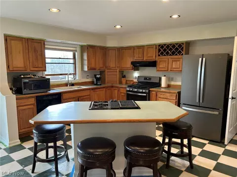 Kitchen - 4005 E Smith Rd, Medina, OH 44256 photo 1 of 4