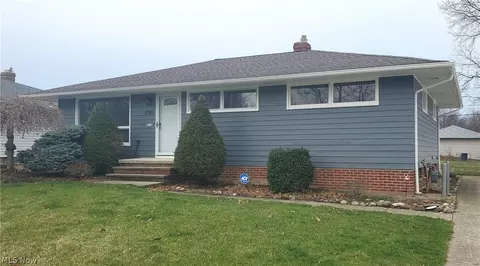 5916 Amrap Dr, Parma Heights, OH 44130