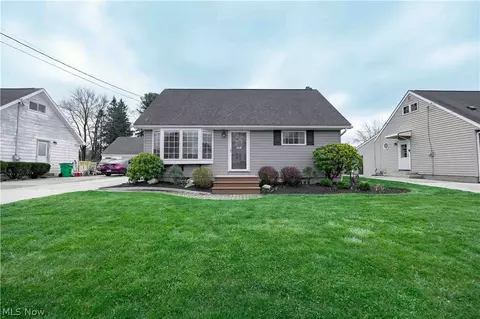 3764 Prospect St, Mogadore, OH 44260