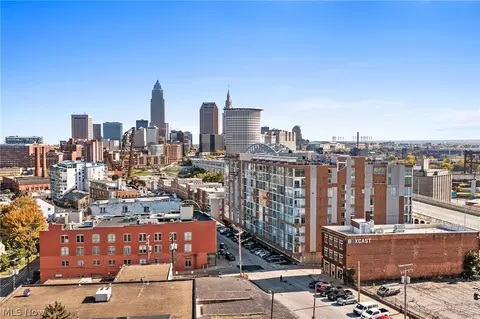 2222 Detroit Ave #305, Cleveland, OH 44113