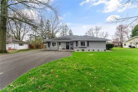 4174 Arden Blvd, Youngstown, OH 44511