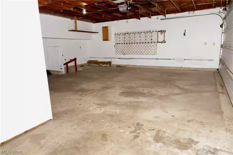 Exterior - 10140 Dewhurst Rd, Elyria, OH 44035 photo 6 of 7