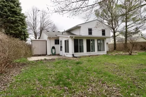 Exterior - 10140 Dewhurst Rd, Elyria, OH 44035 photo 5 of 7
