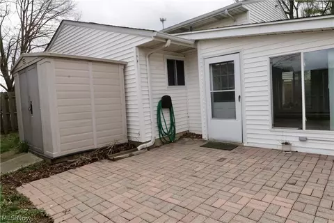 Exterior - 10140 Dewhurst Rd, Elyria, OH 44035 photo 3 of 7