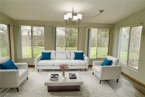 Living - 10140 Dewhurst Rd, Elyria, OH 44035 photo 2 of 4
