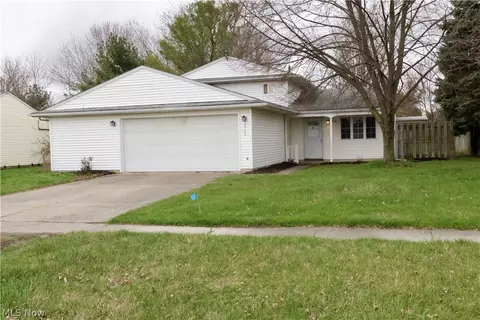 Exterior - 10140 Dewhurst Rd, Elyria, OH 44035 photo 2 of 7