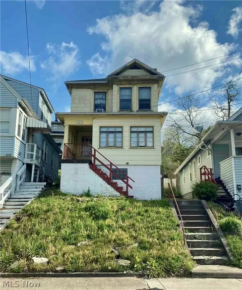 1403 Steele Ave, Steubenville, OH 43952