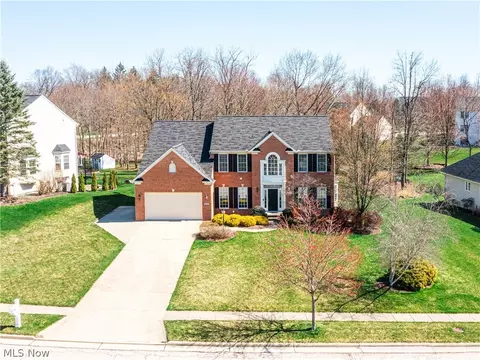 4961 Shining Willow Blvd, Stow, OH 44224