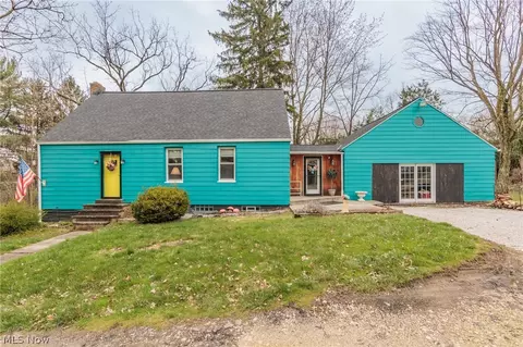 8245 W Pleasant Valley Rd, Parma, OH 44130
