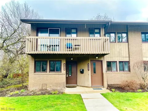 2485 Euclid Heights Blvd #4, Cleveland Heights, OH 44106