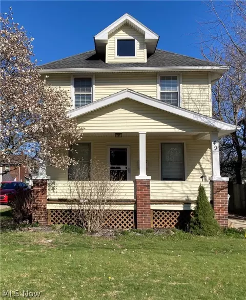 49 N Hazelwood Ave, Youngstown, OH 44509