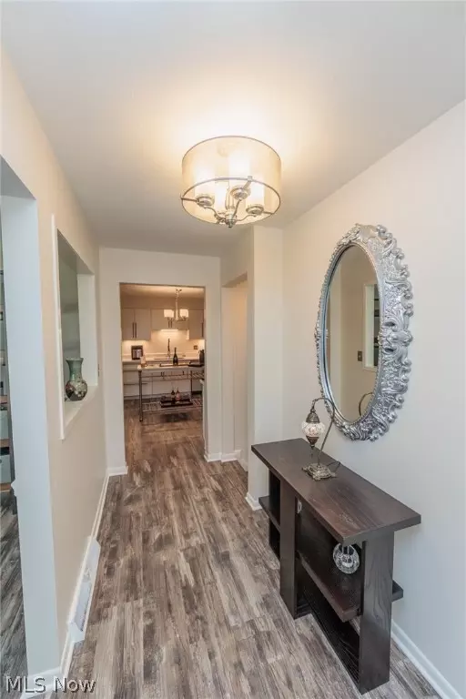 Entry Way - 6178 Carlyle Dr, Seven Hills, OH 44131 photo 2 of 3