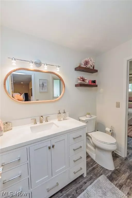Bath - 6178 Carlyle Dr, Seven Hills, OH 44131 photo 1 of 5