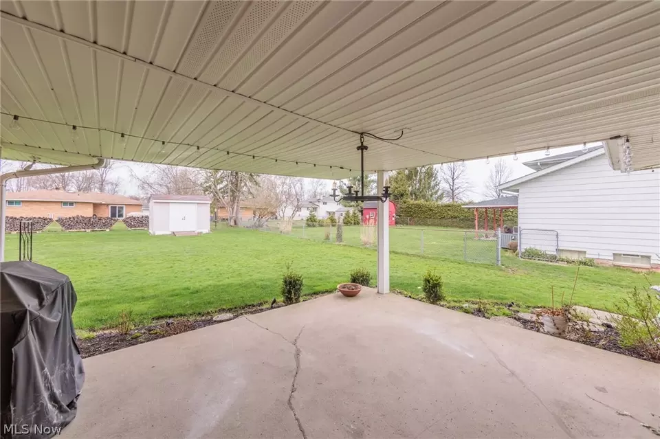 Exterior - 6178 Carlyle Dr, Seven Hills, OH 44131 photo 5 of 6