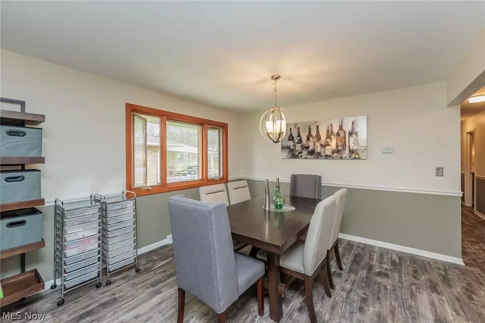 Dining - 6178 Carlyle Dr, Seven Hills, OH 44131 photo 2 of 4