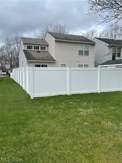 121 Euclid St, Elyria, OH 44035 photo 3