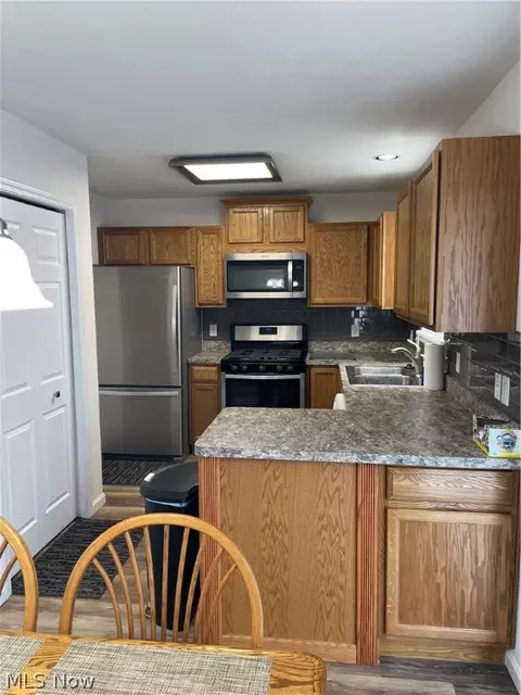 121 Euclid St, Elyria, OH 44035 photo 8