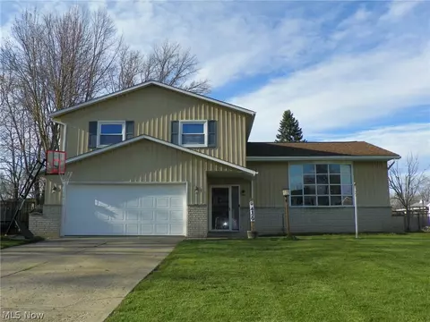 4129 Tudor Ave, Brunswick, OH 44212