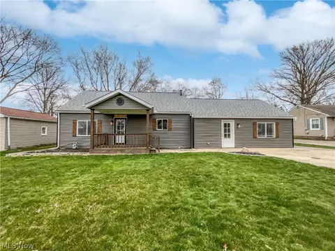 10135 Colfax Dr, Columbia Station, OH 44028