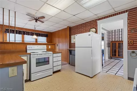 1326 Walnut Blvd, Ashtabula, OH 44004 photo 11