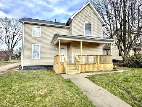426 6th St SW, Massillon, OH 44647