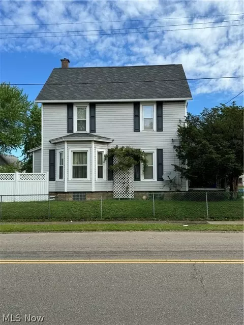 1037 Garfield Ave SW, Canton, OH 44706
