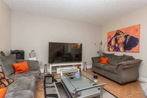 1705 E 29th St, Lorain, OH 44055 photo 9