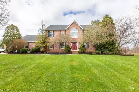 6610 Beach Rd, Medina, OH 44256