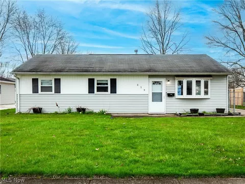 839 Baldwin Ave, Elyria, OH 44035