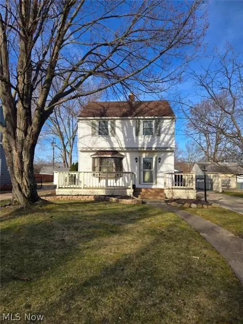 6896 Parma Park Blvd, Parma Heights, OH 44130