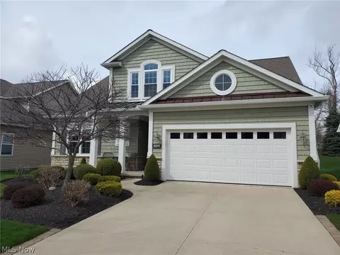 8279 Manor Gate Way, Mentor, OH 44060