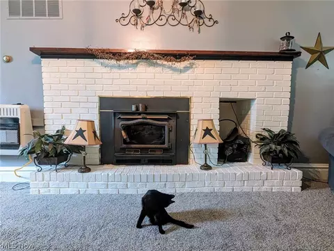 Living - 124 Prospect St, Spencer, WV 25276 photo 1 of 1