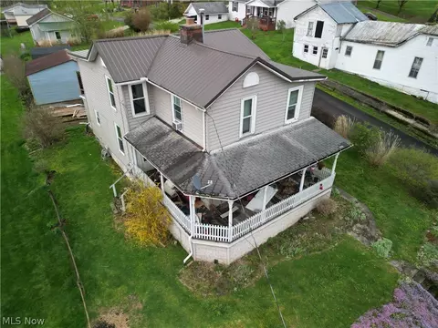 Exterior - 124 Prospect St, Spencer, WV 25276 photo 5 of 6