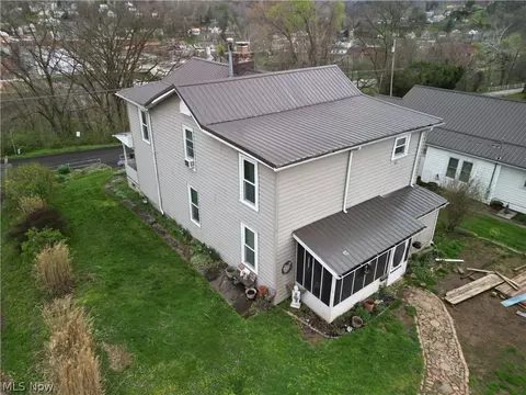 Exterior - 124 Prospect St, Spencer, WV 25276 photo 4 of 6