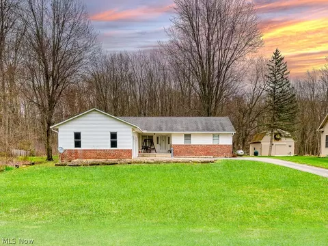 5175 Case Rd, North Ridgeville, OH 44039